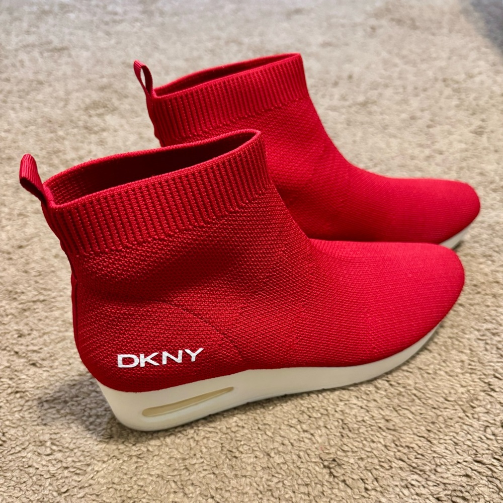 DKNY Vibrant Red Knit Ankle Boots - Picture 6 of 8